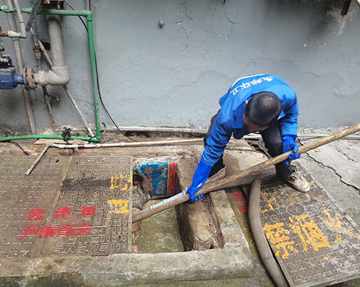 大涌镇清掏化粪池